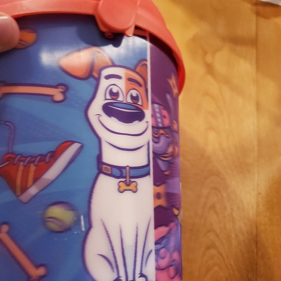 Universal Studio The Secret Life Of Pets Off The Leash Popcorn Bucket - Picture 4 of 8